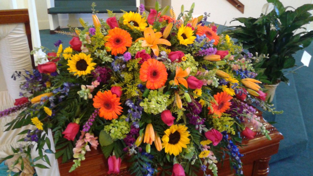 image-597603-Pall_Mixed_Flowers_450.w640.JPG